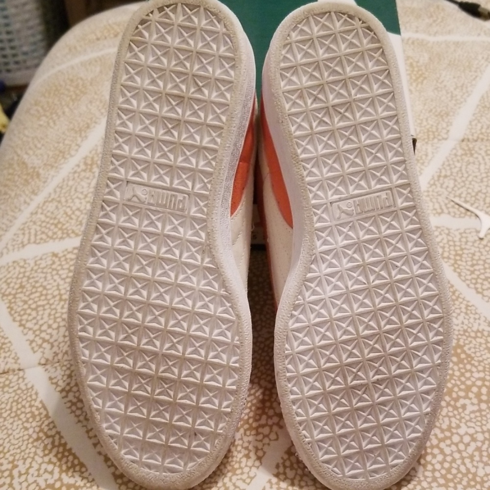 Sneakers - Picture 4 of 7